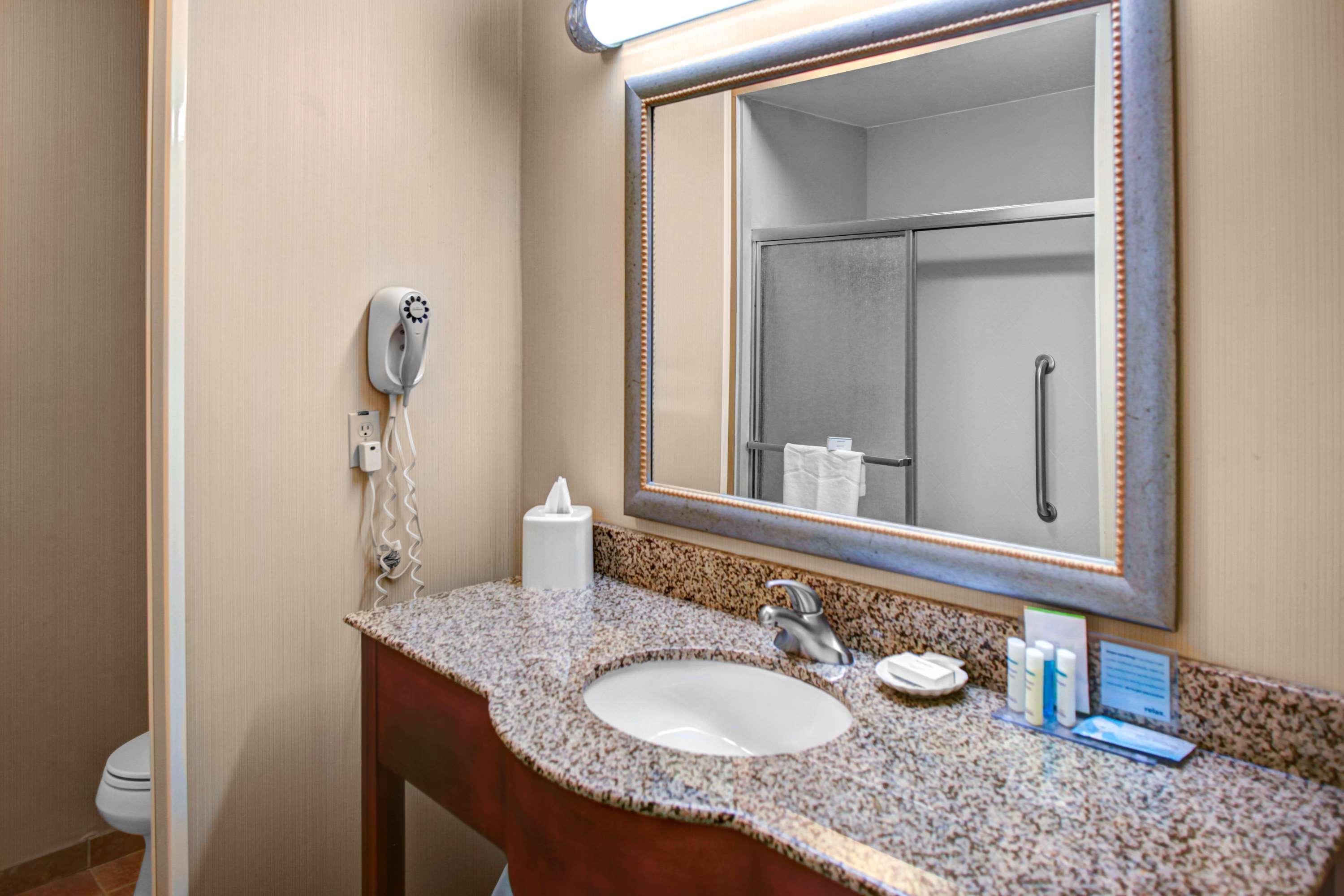 Hampton Inn Coldwater Ngoại thất bức ảnh